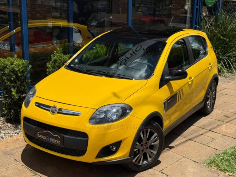 FIAT - PALIO - 2013/2014 - Amarela - R$ 44.900,00