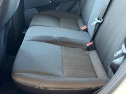 FORD - FOCUS - 2017/2018 - Branca - R$ 72.900,00