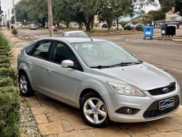 FORD - FOCUS - 2011/2012 - Prata - R$ 41.900,00