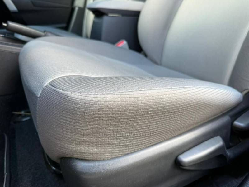 TOYOTA - COROLLA - 2017/2018 - Preta - R$ 89.900,00