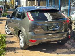 FORD - FOCUS - 2013/2013 - Cinza - R$ 46.900,00