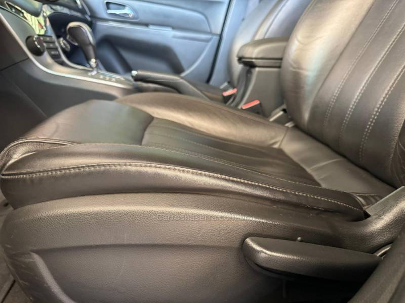 CHEVROLET - CRUZE - 2013/2014 - Preta - R$ 61.900,00