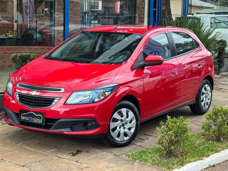 CHEVROLET - ONIX - 2014/2014 - Vermelha - R$ 46.990,00