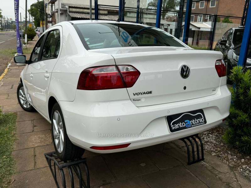 VOLKSWAGEN - VOYAGE - 2018/2019 - Branca - R$ 54.900,00