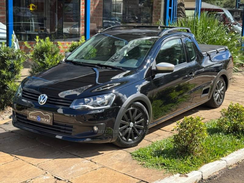 VOLKSWAGEN - SAVEIRO - 2015/2015 - Preta - R$ 53.900,00