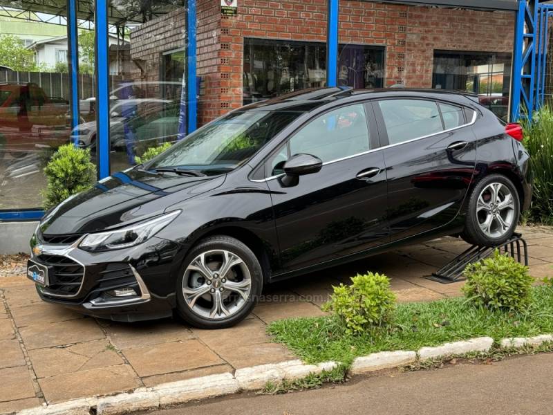 CHEVROLET - CRUZE - 2020/2020 - Preta - R$ 115.900,00