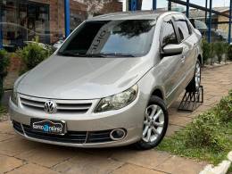 VOLKSWAGEN - VOYAGE - 2012/2013 - Dourada - R$ 39.900,00