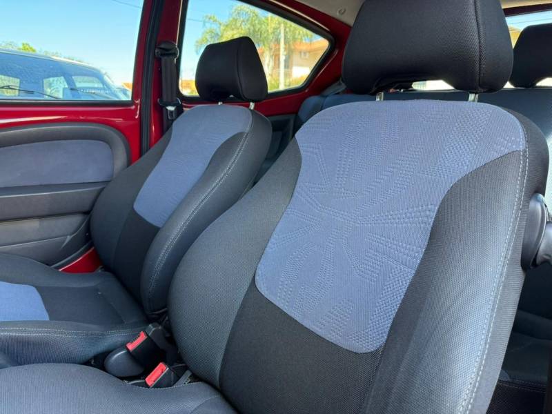 FORD - KA - 2012/2013 - Vermelha - R$ 33.900,00