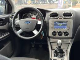 FORD - FOCUS - 2012/2012 - Prata - R$ 43.900,00