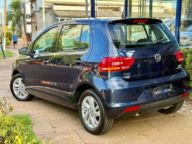 VOLKSWAGEN - FOX - 2015/2016 - Azul - R$ 51.900,00