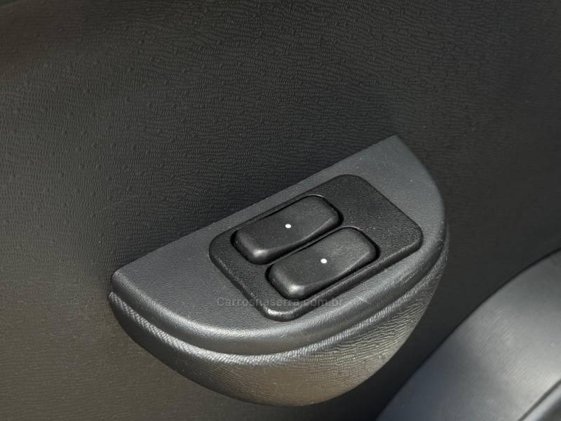 CHEVROLET - CELTA - 2014/2015 - Branca - R$ 35.900,00