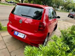 VOLKSWAGEN - FOX - 2013/2014 - Vermelha - R$ 43.900,00