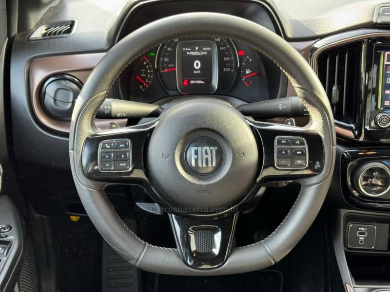 FIAT - STRADA - 2023/2023 - Prata - R$ 113.900,00