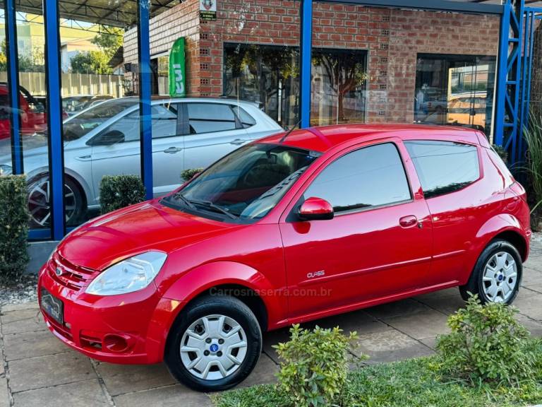FORD - KA - 2010/2011 - Vermelha - R$ 27.900,00