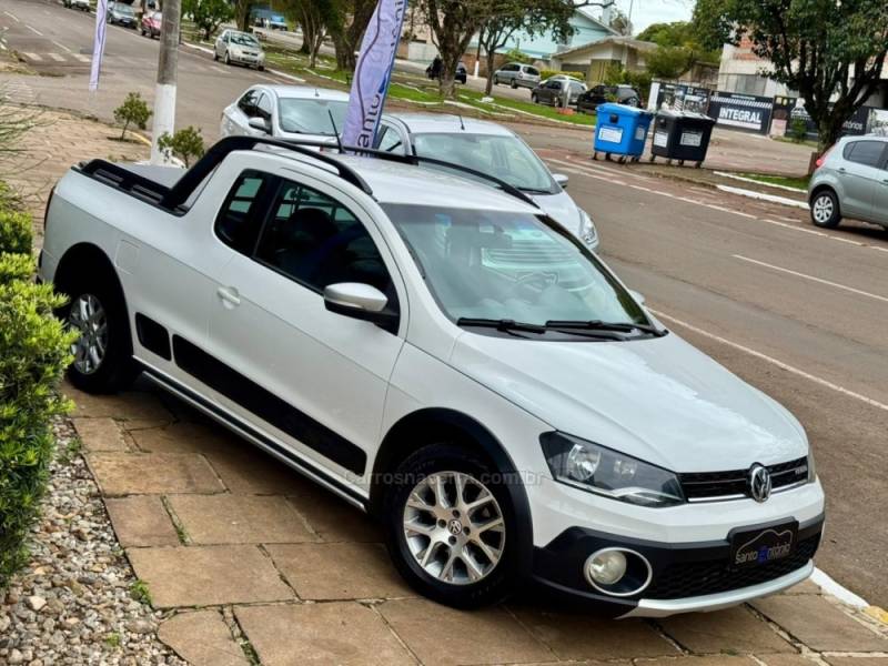 VOLKSWAGEN - SAVEIRO - 2013/2014 - Branca - R$ 64.900,00