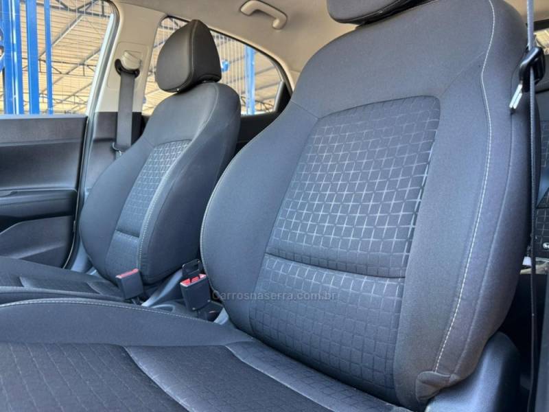 HYUNDAI - HB20 - 2023/2024 - Prata - R$ 84.900,00