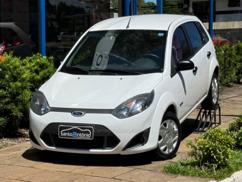 FORD - FIESTA - 2011/2012 - Branca - R$ 36.900,00