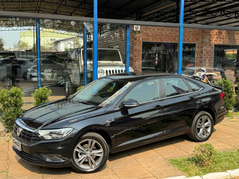 VOLKSWAGEN - JETTA - 2020/2020 - Preta - R$ 121.900,00