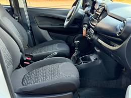 FIAT - UNO - 2021/2021 - Branca - R$ 46.900,00