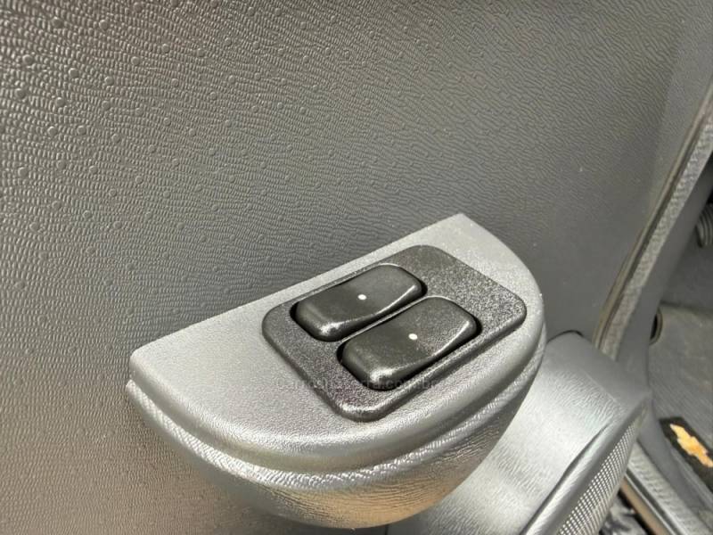 CHEVROLET - CELTA - 2013/2014 - Preta - R$ 34.900,00