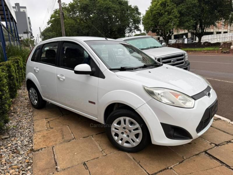 FORD - FIESTA - 2012/2013 - Branca - R$ 34.900,00