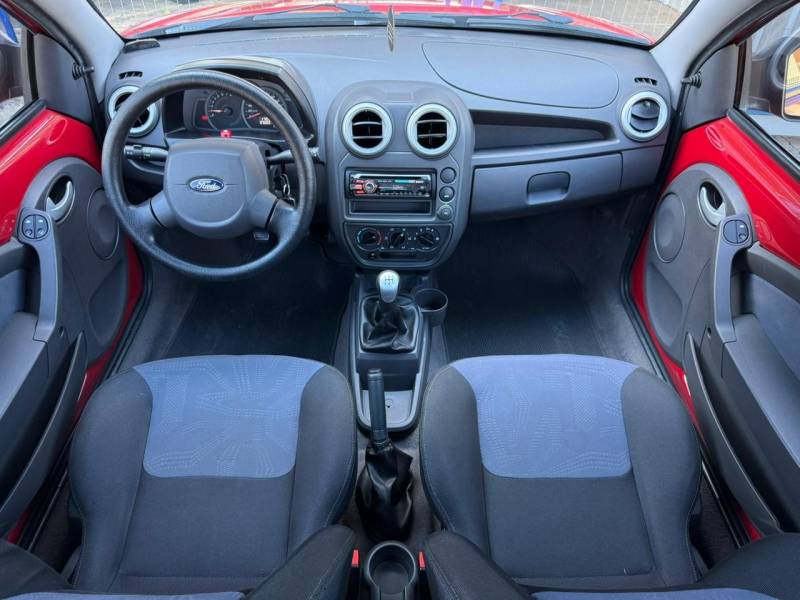 FORD - KA - 2012/2013 - Vermelha - R$ 33.900,00