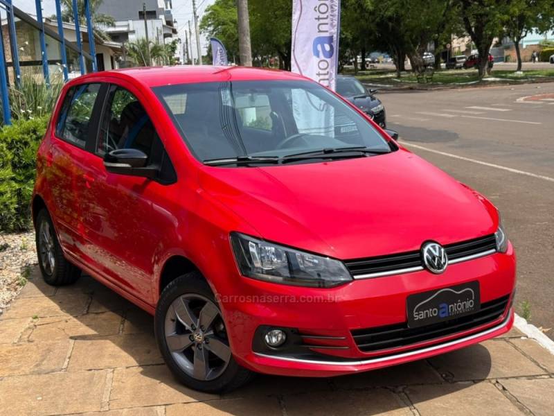 VOLKSWAGEN - FOX - 2020/2021 - Vermelha - R$ 66.900,00