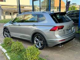 VOLKSWAGEN - TIGUAN - 2018/2019 - Prata - R$ 169.900,00