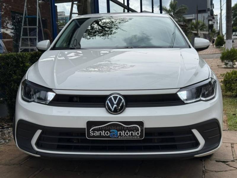 VOLKSWAGEN - POLO - 2024/2025 - Branca - R$ 99.900,00