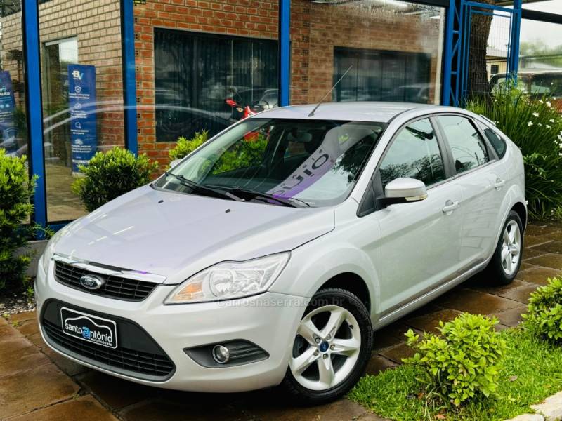 FORD - FOCUS - 2012/2013 - Prata - R$ 44.900,00