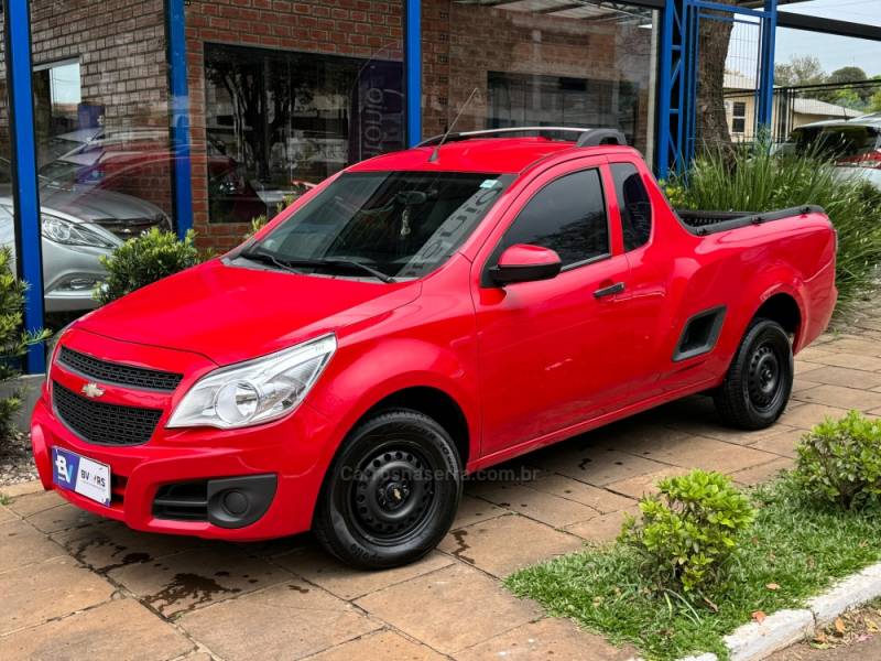 CHEVROLET - MONTANA - 2013/2014 - Vermelha - R$ 36.900,00