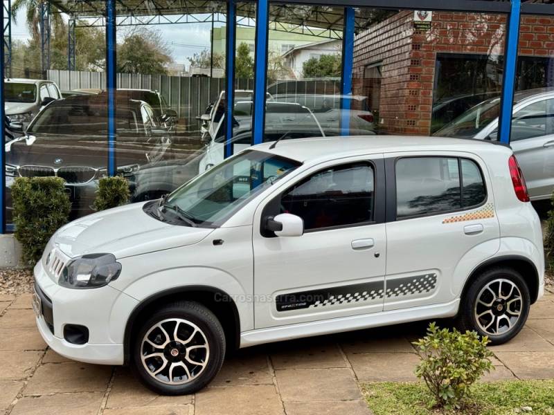 FIAT - UNO - 2012/2013 - Branca - R$ 42.900,00