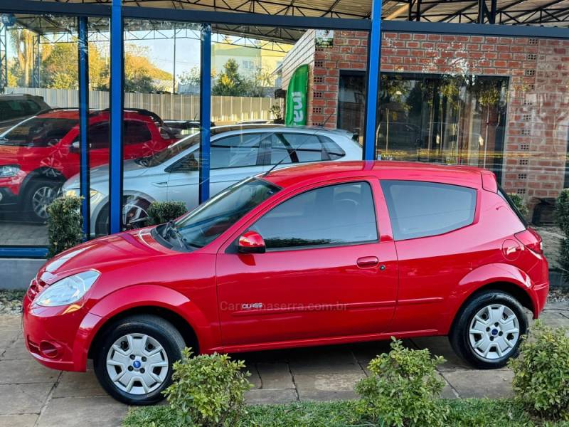FORD - KA - 2010/2011 - Vermelha - R$ 27.900,00