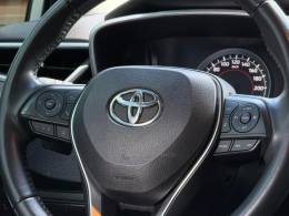 TOYOTA - COROLLA - 2022/2023 - Branca - R$ 132.900,00