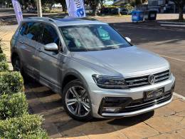 VOLKSWAGEN - TIGUAN - 2018/2019 - Prata - R$ 169.900,00