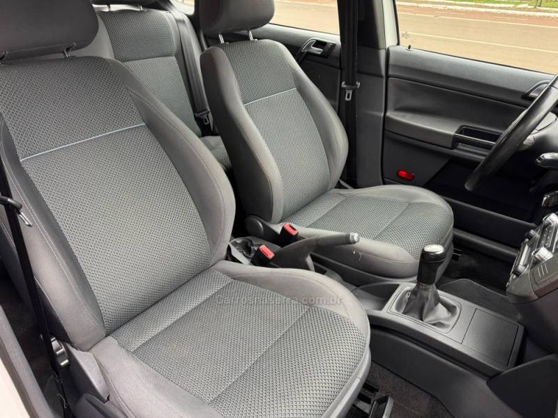 VOLKSWAGEN - POLO - 2012/2012 - Branca - R$ 44.900,00