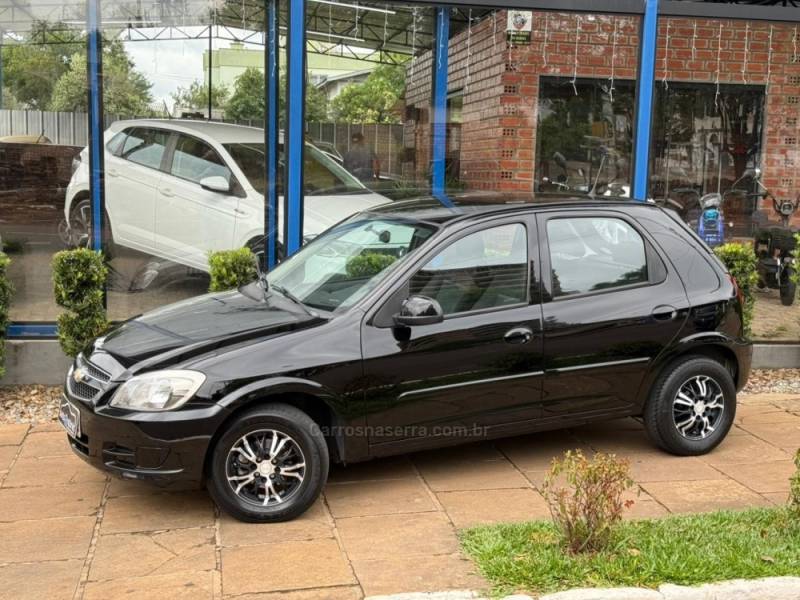 CHEVROLET - CELTA - 2013/2014 - Preta - R$ 34.900,00