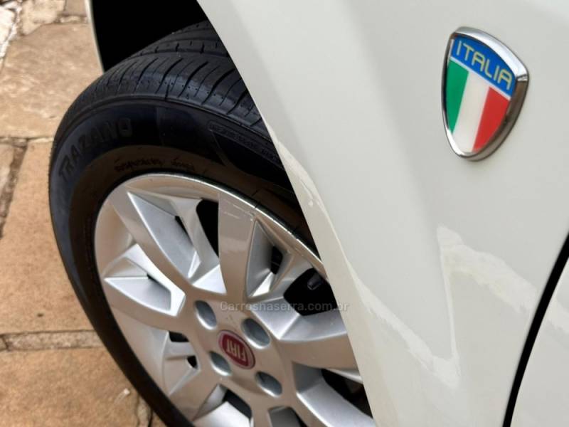 FIAT - PUNTO - 2016/2015 - Branca - R$ 44.900,00