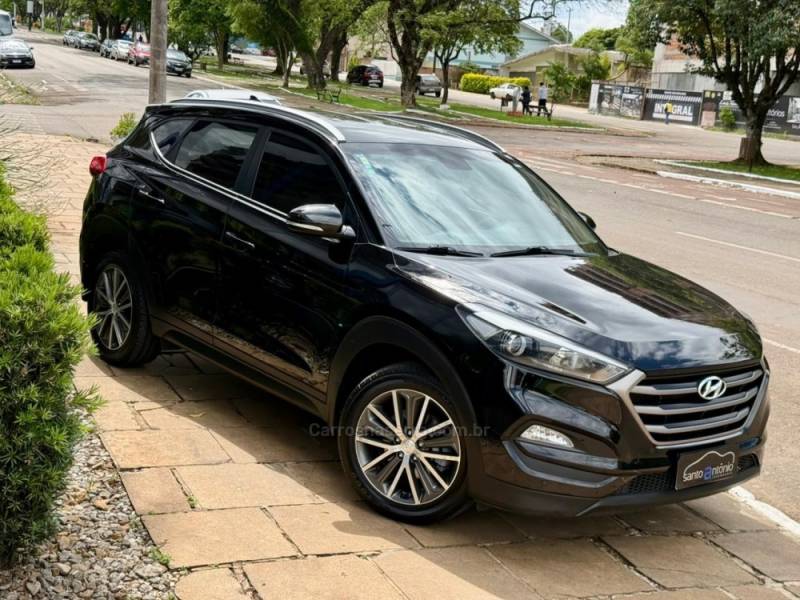 HYUNDAI - TUCSON - 2016/2017 - Preta - R$ 79.900,00