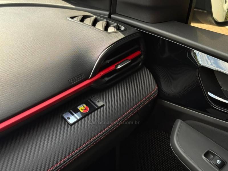 FIAT - FASTBACK - 2025/2026 - Branca - R$ 156.900,00