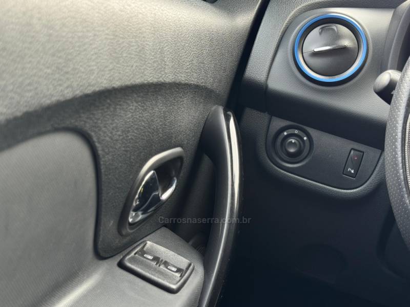 RENAULT - SANDERO - 2017/2017 - Prata - R$ 49.900,00