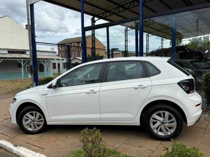 VOLKSWAGEN - POLO - 2024/2025 - Branca - R$ 99.900,00