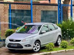 FORD - FOCUS - 2012/2013 - Prata - R$ 44.900,00