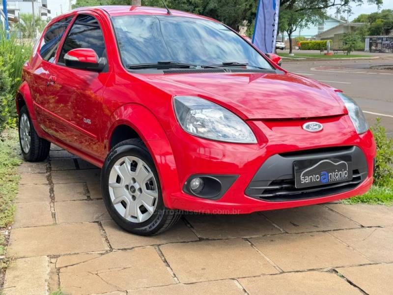 FORD - KA - 2011/2012 - Vermelha - R$ 27.900,00