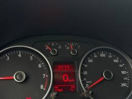 VOLKSWAGEN - SAVEIRO - 2013/2014 - Branca - R$ 46.900,00