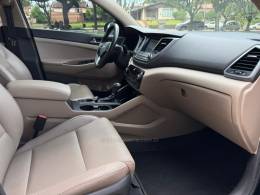 HYUNDAI - TUCSON - 2016/2017 - Preta - R$ 79.900,00