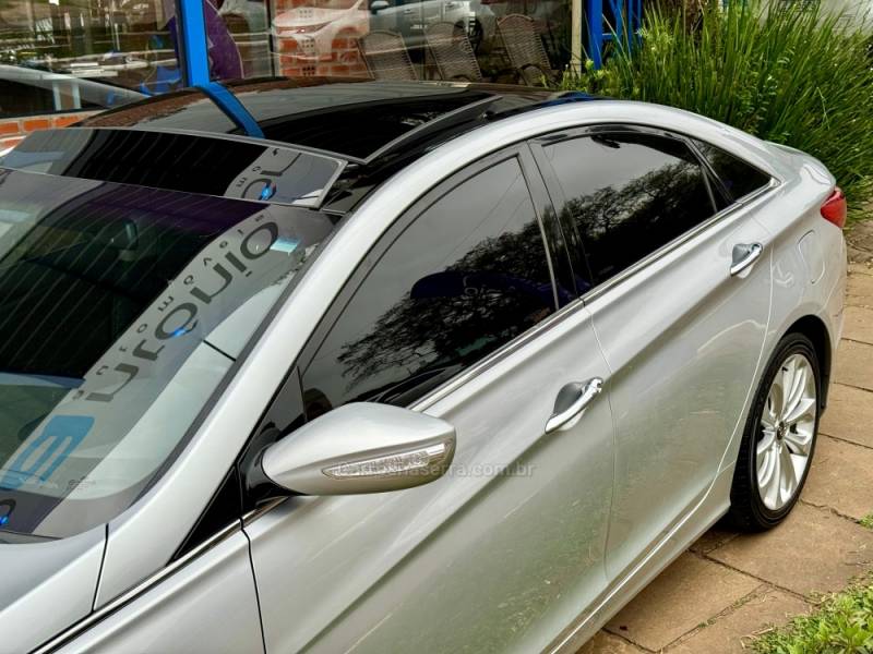 HYUNDAI - SONATA - 2011/2012 - Prata - R$ 69.900,00