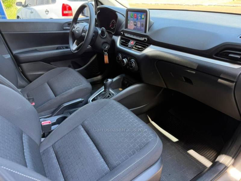 HYUNDAI - HB20 - 2023/2024 - Prata - R$ 84.900,00