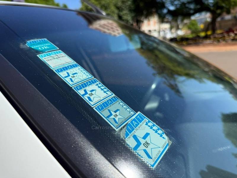 FIAT - PALIO - 2006/2007 - Branca - R$ 29.900,00