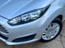 FORD - FIESTA - 2017/2017 - Prata - R$ 49.900,00